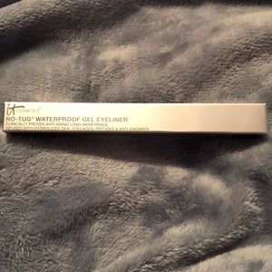NEW it Cosmetics No-tug Waterproof Gel Eyeliner